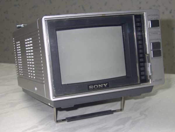 Tragbarer Fernseher/Monitor